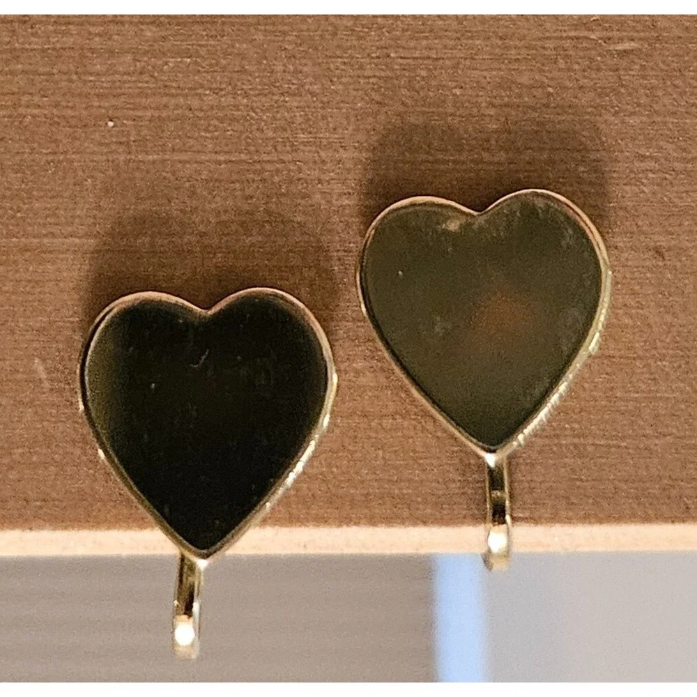 Heart Clip On Earrings Gold Tone Non‎ Pierced Earrings Minimalist Style